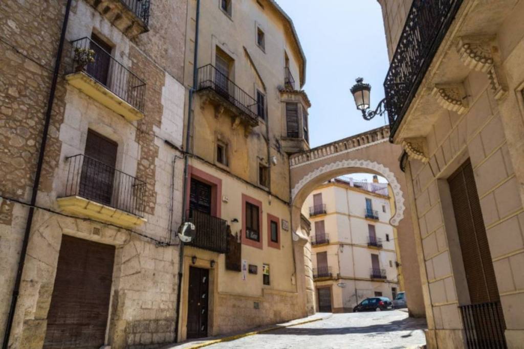 Meno di 10 gradi in piena ondata di caldo: il paese di Valencia che resiste al clima ed è tra i 50 più belli della Spagna