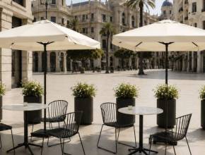 Así será la nueva plaza del Ayuntamiento de Valencia: sin publicidad y con tonos clásicos