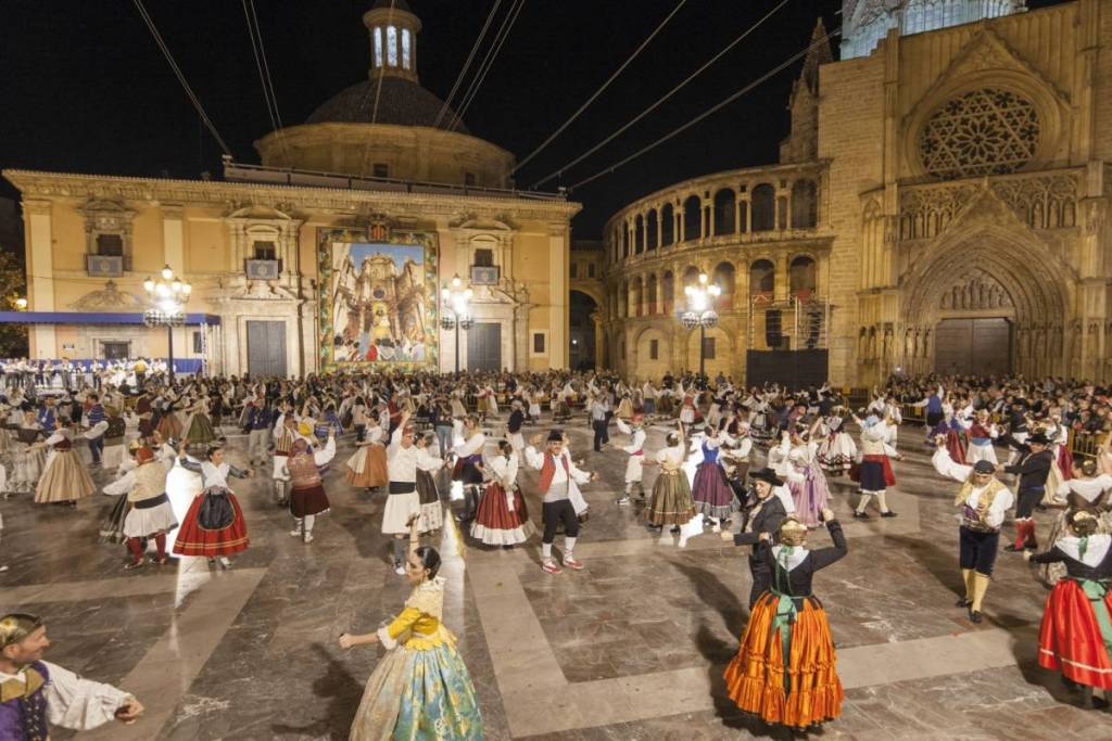 Solo este domingo en Valencia: bailes tradicionales y música en directo para celebrar el Día de la Dansa Tradicional Valenciana