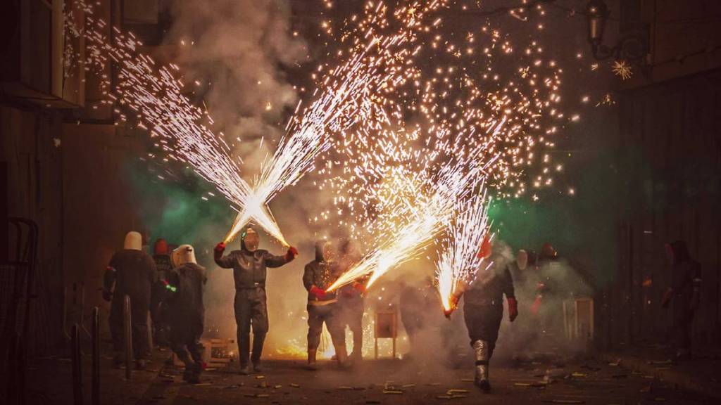 Paterna si prepara alle sue Fiestas Mayores con concerti gratuiti, la tradizionale Cordà e la sfilata dei Mori e dei Cristiani: programma completo e orari