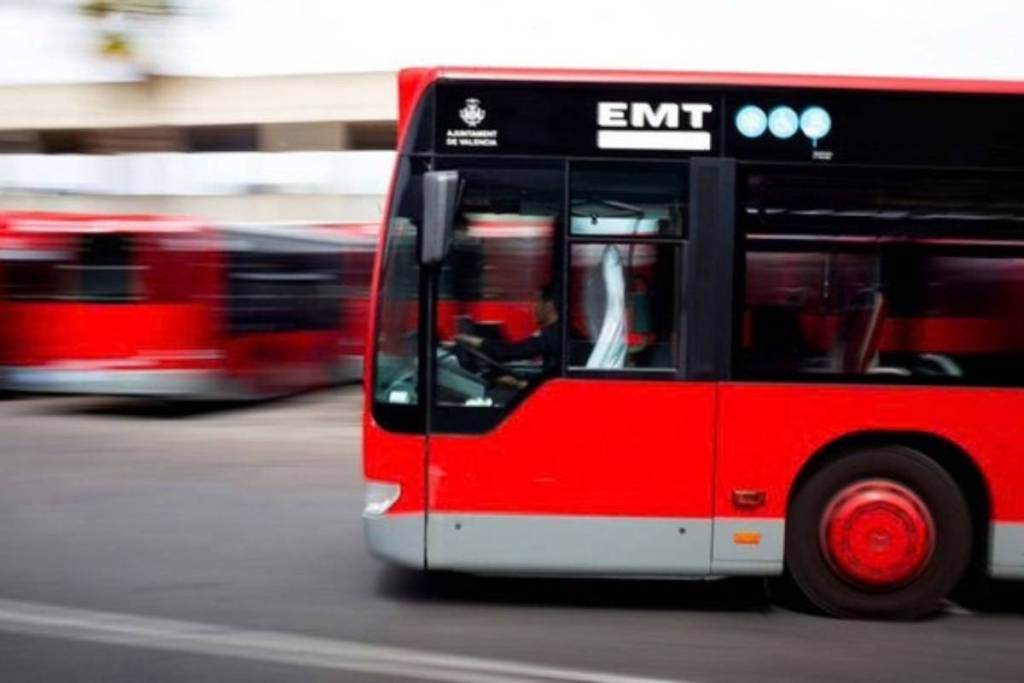 Il nuovo autobus che da novembre attraverserà Valencia da un capo all’altro: la linea 58 collegherà Orriols all’ospedale La Fe