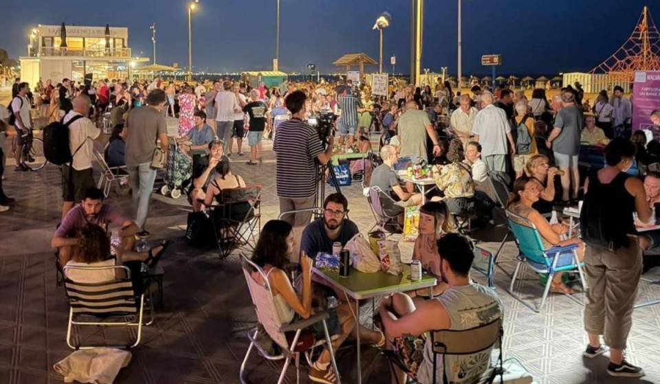 Los vecinos del Cabanyal organizan un nuevo ‘sopar a la fresca’ esta noche para defender un modelo de barrio que no priorice el turismo