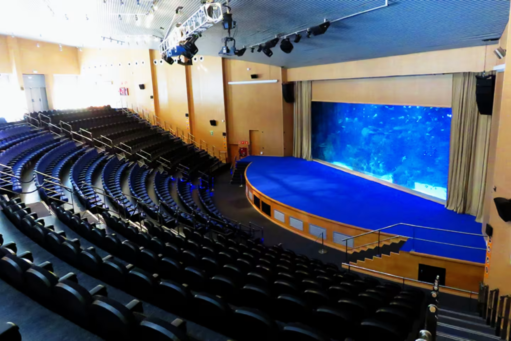 Interior del Auditorio Mar Rojo del Oceanogràfic València