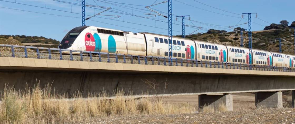 Retrasos de más de cuatro horas en los trenes entre Valencia y Madrid por el enganchón de un Ouigo en un túnel en Aranjuez