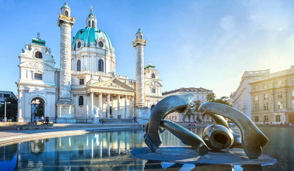 Why there is an octopus in the middle of Karlsplatz in Vienna