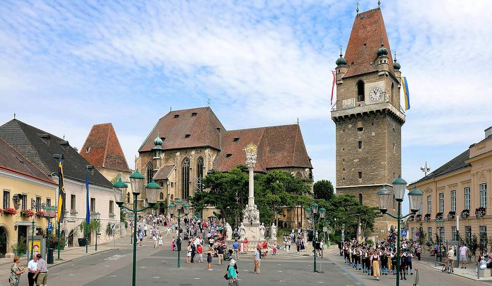 Go on a journey back in time to a medieval town south of Vienna, which you can reach in under 20 minutes by S-Bahn