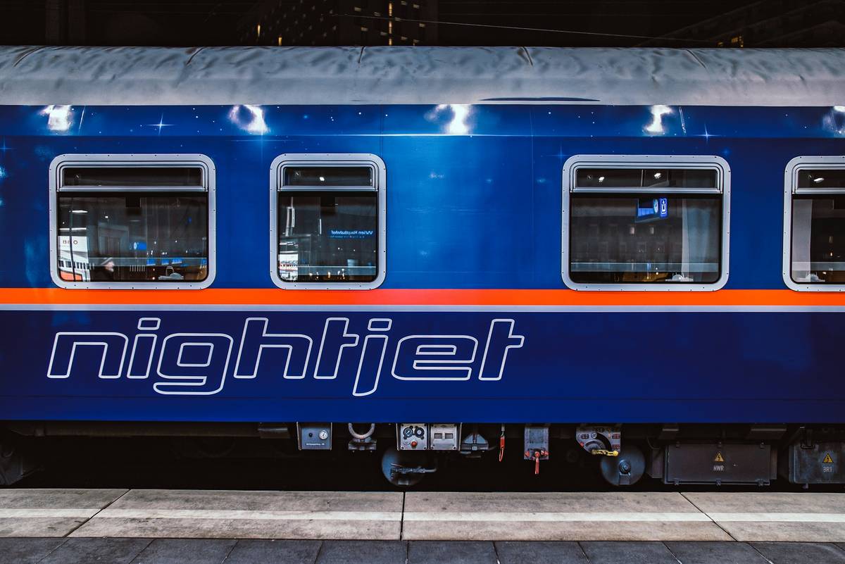 nightjet am wiener hauptbahnhof
