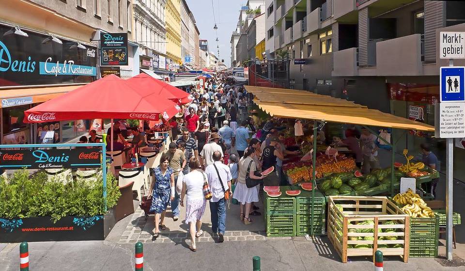 Der längste Straßenmarkt Wiens: Wo die Einheimischen wirklich einkaufen