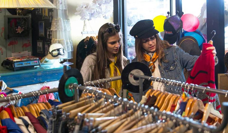 Die besten Second Hand Shops in Wien: Von Designer-Teilen bis Kilo-Vintage