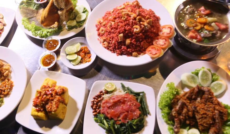 Nur 5 Minuten von der Uni Wien wartet dieses unglaubliche pakistanische All-you-can-eat Buffet auf euch mit dem besten Konzept: Zahl so viel du willst.