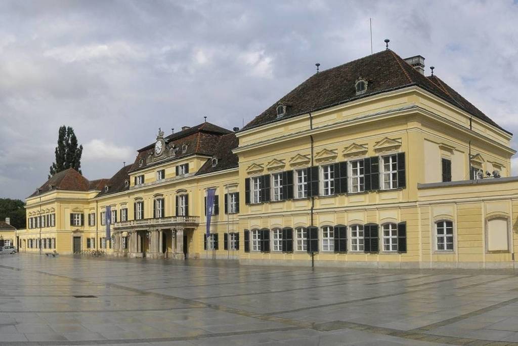 Sissi verbrachte ihre Flitterwochen auf dem Blauen Hof in Laxenburg.