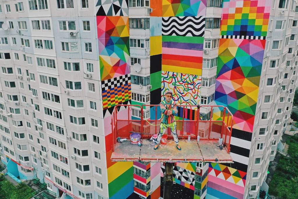Vienna’s most famous “haunted house” is being repainted after 21 years of vacancy—Austria’s largest mural is taking shape there, an impressive work of art covering an area of 1,100 square meters