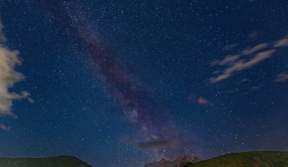Nur 30 Minuten vom Wiener Zentrum entfernt: Dieses in Österreich einzigartige und kostenlose Freiluftplanetarium macht Astronomie auf 2000m² in der Großstadt erlebbar.