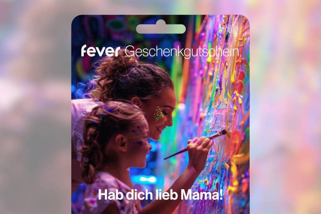 A Fever gift card that says "I love you, Mom!"