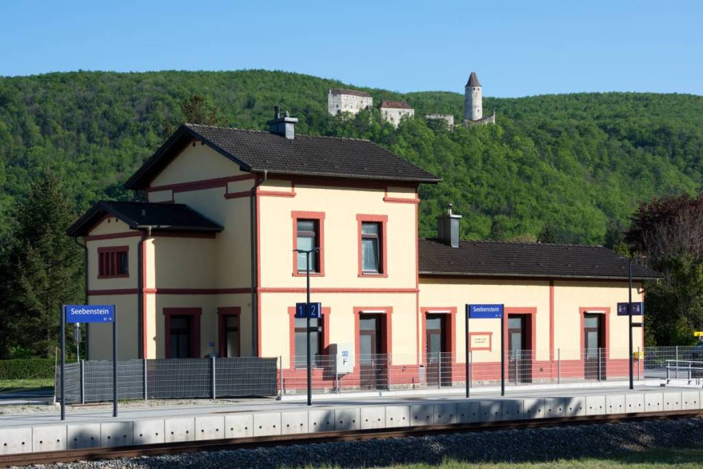 Seebenstein train station with Seebenstein Castle in the background