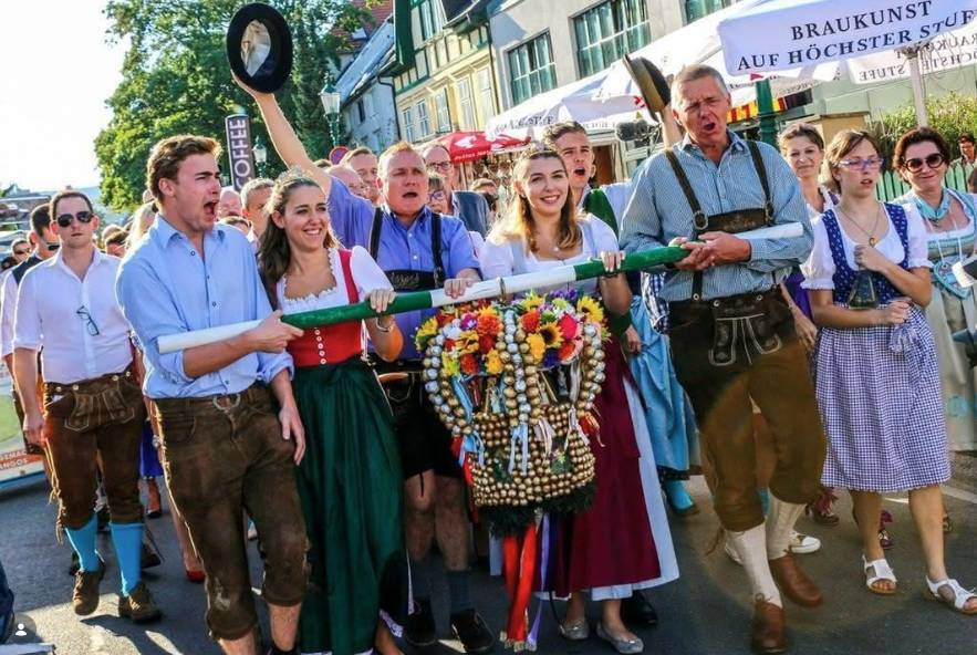 Der Neustifter Kirtag im August