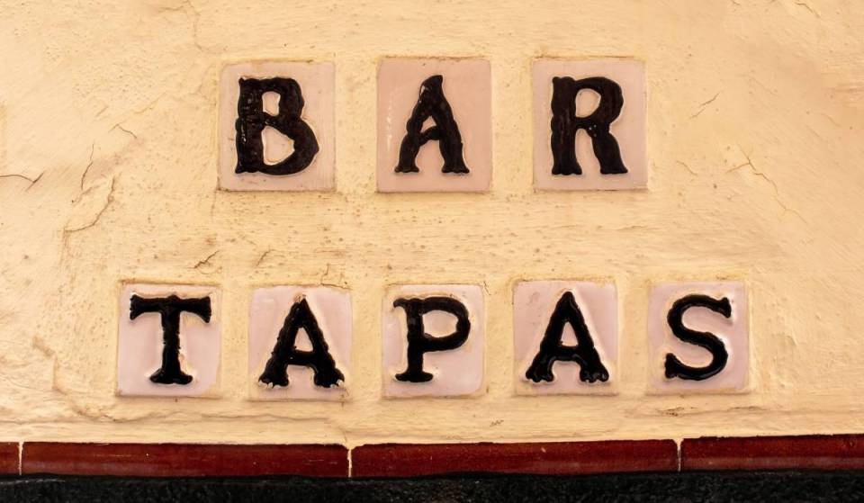 A culinary mini-trip to Spain! These 6 top-notch tapas bars in Vienna impress with authentic bites, excellent wines, and genuine Mediterranean flair