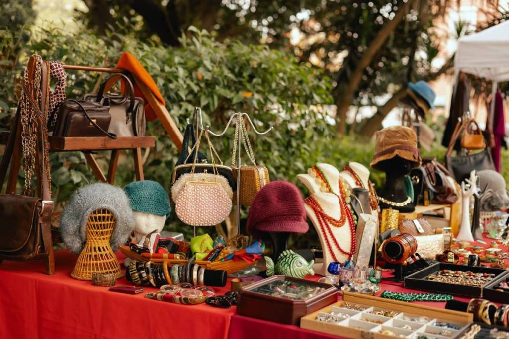 Schnäppchenjagd in Wien: Diese unbekannten Pop-up-Flohmärkte mit Vintage bis Kindermode lohnen sich besonders