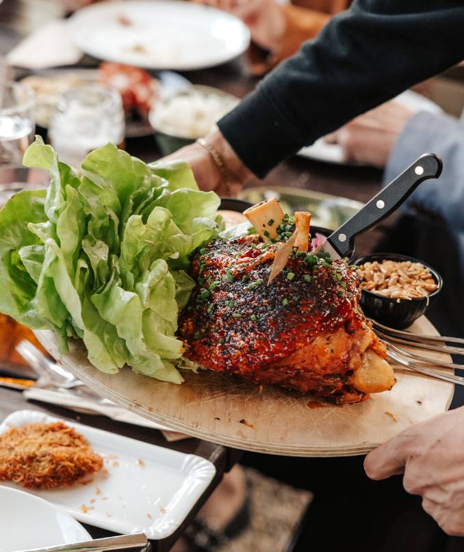 Delicious organic pork knuckle is available at Luftburg - Kolarik in the Prater