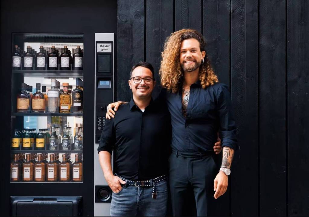 Die Barchefs Sammy Walfisch und Hank Ge