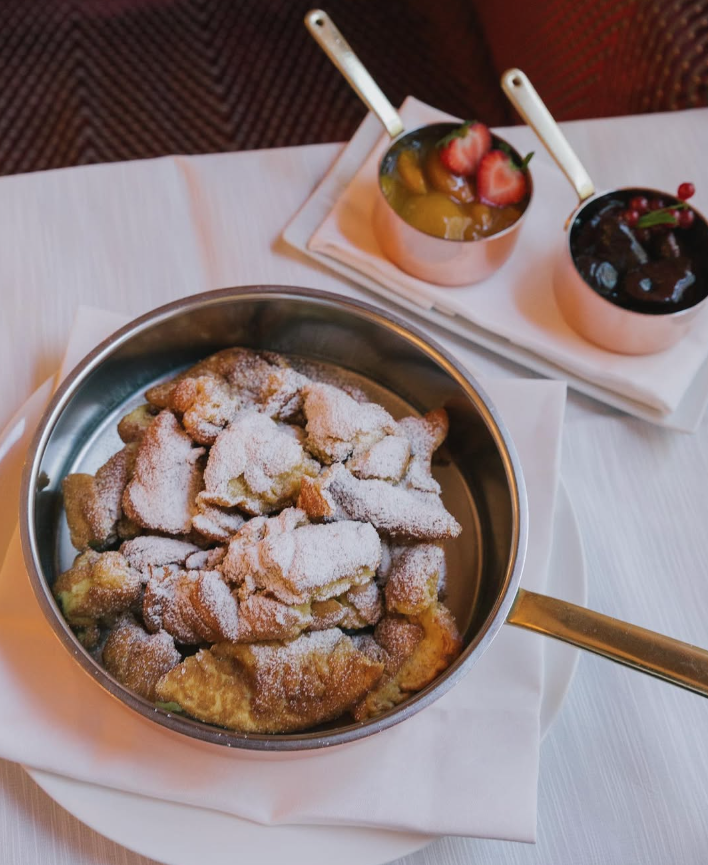 Im Café Imperial gibt es die leckere Mehlspeise