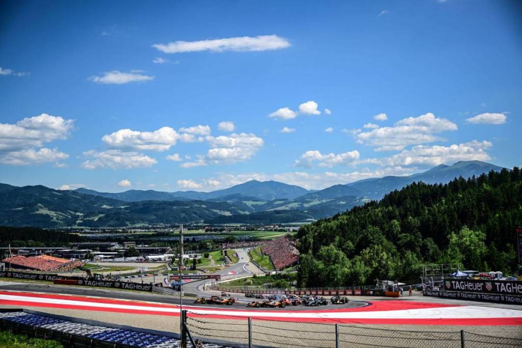 Die Rennstrecke in Spielberg steht auch 2027 wieder auf dem F1 Rennkalender.