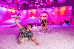 Riesige Bubbles, optische Täuschungen, VR und mehr: In Wien öffnet in wenigen Wochen ein multisensorisches Wunderland!