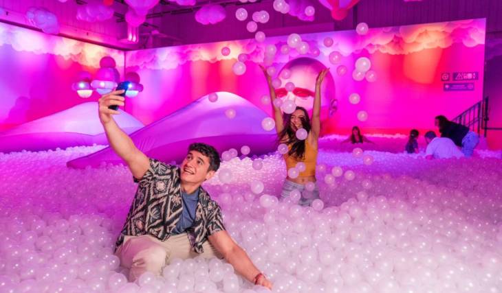 Riesige Bubbles, optische Täuschungen, VR und mehr: In Wien hat ein multisensorisches Wunderland geöffnet!
