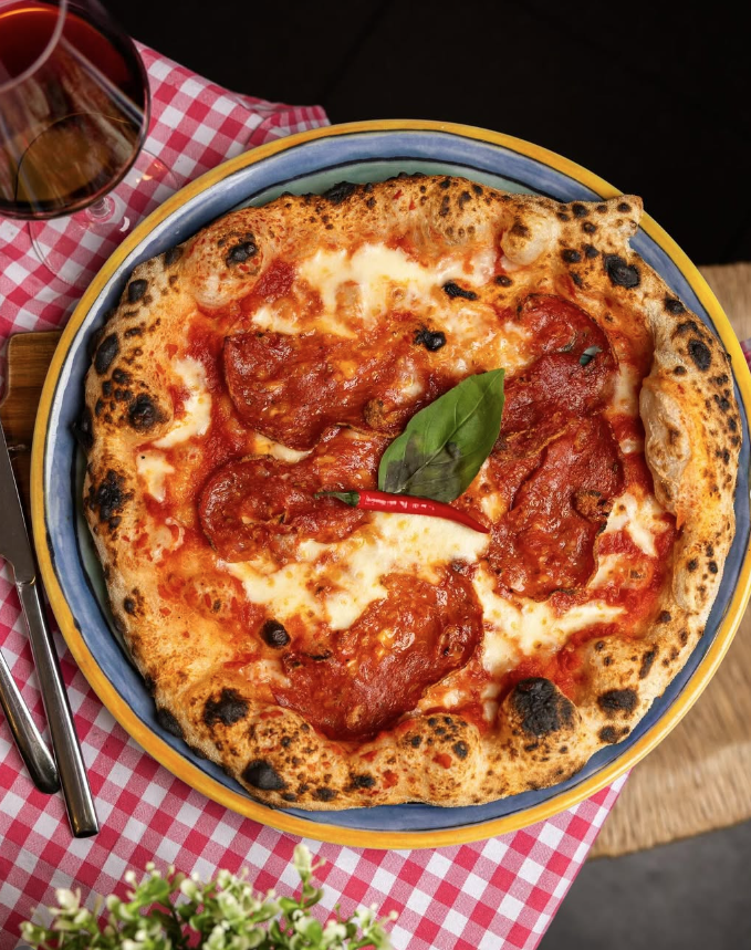 In der Pizzeria Da Ferdinando bekommt ihr super leckere Neapoletanische Pizzen
