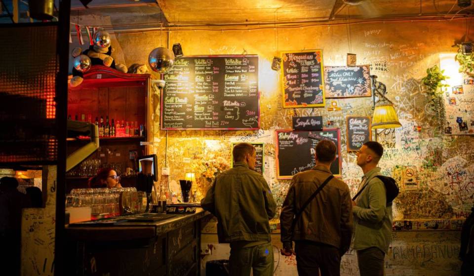 Günstige Preise, entspannte Stimmung und immer etwas los! In diesen Wiener Beisln und Pubs fühlen sich Studenten besonders wohl