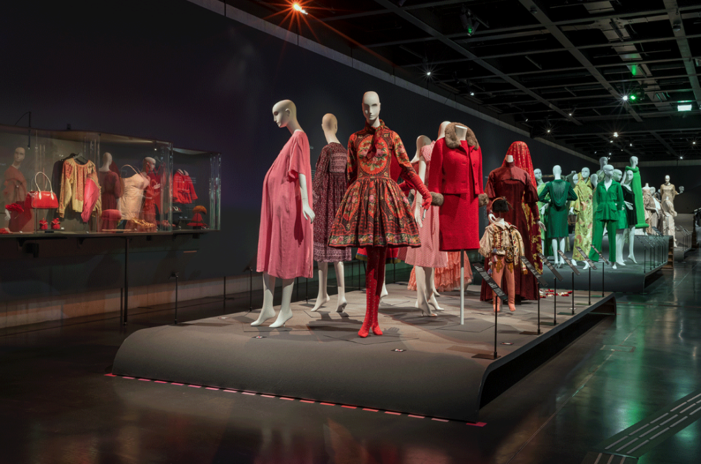 The “Farbenspiel” exhibition is currently on view at the Wien Museum