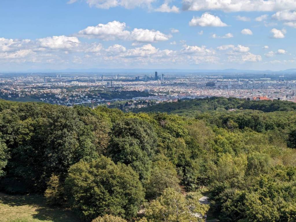 Die Aussicht von der Jubiläumswarte in Ottakring