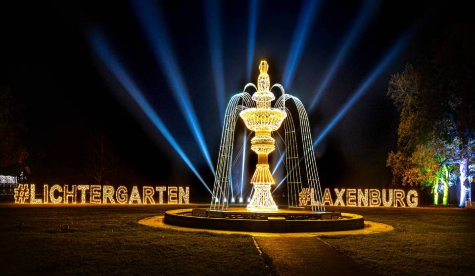 Österreichs größter Lichtergarten, nur 30 Minuten von Wien, verzaubert zum 6. Mal – mit einem 3 km langen Rundweg, der euch auf 280 Hektar durch ein magisches Wintermärchen führt