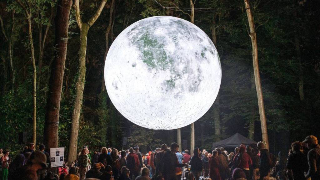 Neues Open-Air-Erlebnis ab diesem Freitag: Dieser geheime barocke Wiener Park erstrahlt in abendlichem Licht- und Klangpfad