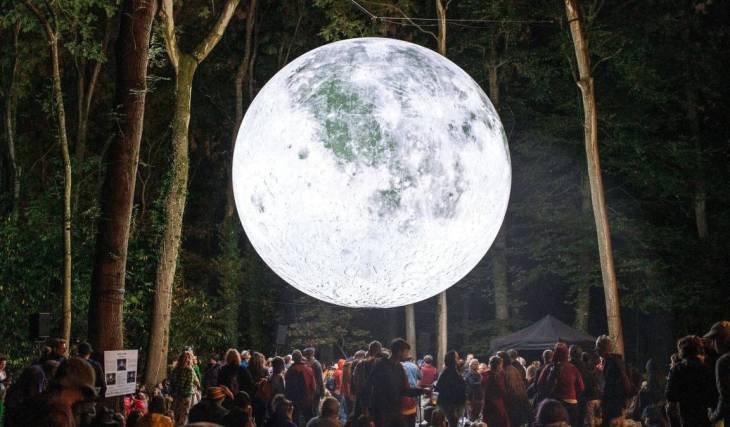 Neues Open-Air-Erlebnis ab diesem Freitag: Dieser geheime barocke Wiener Park erstrahlt in abendlichem Licht- und Klangpfad