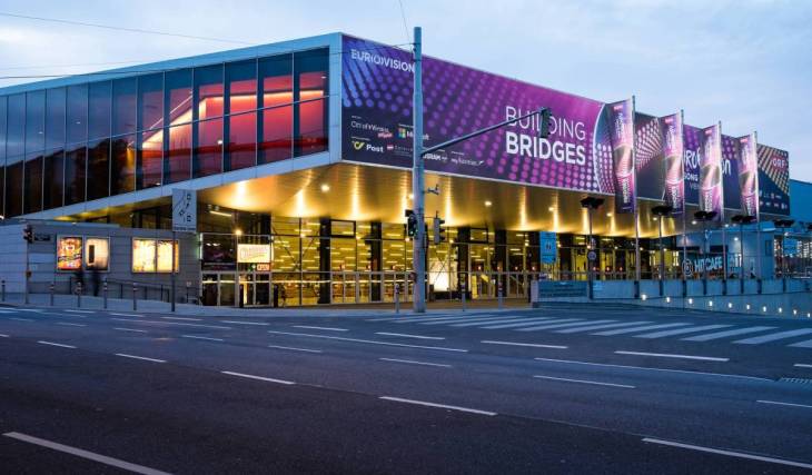 1958 öffnete die Wiener Stadthalle; im Mai 2015 blickten 200 Millionen TV-Zuseher:innen auf Eurovision Song Contest; heute spielen hier internationale Tennisprofis beim Erste Bank Open