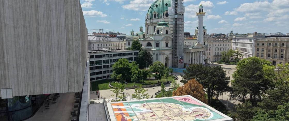 1959 eröffnete am Karlsplatz der erste Museumsneubau der Nachkriegszeit; 65 Jahre und 108 Millionen Euro später kostet der Eintritt 0 Euro und man spaziert an Klimt-Originalen vorbei