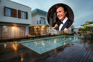 1932 wurde Peter Alexanders Villa in Wien-Döbling erbaut und 2018 trotz Denkmalschutz-Regel abgerissen; Heute stehen auf den 1.500 m² in Wien-Döbling acht Luxuswohnungen