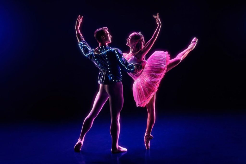 Two dancers from Ballet of Lights Bogotá